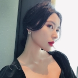 @特价 新款耳钉耳环黑色三角珍珠耳饰女批发银针菱形时尚气质高级感欧美