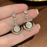  韩国明星同款船锚锆石贝壳个性高端气质耳钉