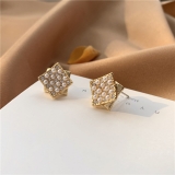 S925银针韩国几何方形镶钻气质简约小众珍珠双层气质耳钉