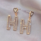  韩国时尚新款气质网红长款爱心H字母耳钉