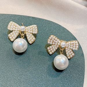 @特价韩国新款潮珍珠气质网红高级感法式耳钉耳饰女