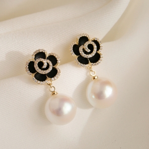 @特价韩国黑色玫瑰花珍珠花朵气质高级大气立体花瓣耳钉女耳女