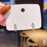 【真金电镀】 韩国个性趣味满钻感叹号小巧可爱锆石耳钉