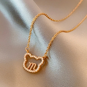 韩国M字母小熊项链2021年新款轻奢小众设计感锁骨链项链