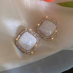@特价韩国个性高级感米色裂纹双层水钻镶边气质耳钉耳饰女