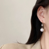 韩国高级感轻奢珍珠新款潮小众设计感秋冬耳环耳饰
