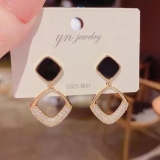 @特价韩国方块几何镶钻2022新款时尚气质设计感耳钉耳饰女