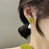 S925银针韩国小花朵新款潮森系绿色花朵少女气质耳钉耳饰