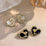 @特价韩国郁金香花朵小众设计感复古爱心耳环气质耳钉耳饰
