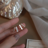  韩国双层设计高级感贝母气质小众轻奢时尚通勤冷淡风耳钉耳饰