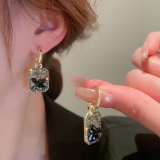  韩国镶钻水晶方形时尚优雅百搭气质高级设计感耳钉耳饰