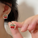 S925银针韩国红色樱桃珍珠精致小巧可爱小众高级设计感耳钉耳饰