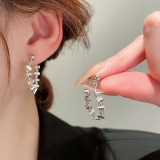 S925银针韩国碎银三角圆珠个性轻奢冷淡风时尚百搭气质高级设计感耳钉耳饰