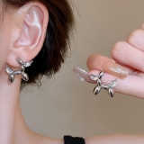 S925银针韩国简约可爱镶钻小狗轻奢时尚气质个性高级设计感耳钉耳饰