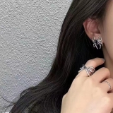 韩国简约蜘蛛暗黑系复古时尚个性轻奢小众高级设计感耳钉耳饰