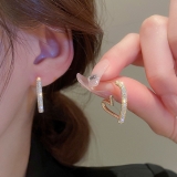 S925银针韩国爱心耳环女轻奢小众设计感高级耳钉2023年新款潮气质耳圈简约耳饰