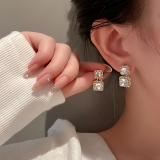 S925银针韩国东大门时尚新款个性潮镶钻方块耳环耳坠网红气质耳饰