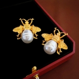 S925银针韩国甜美复古小众蜜蜂珍珠耳钉时尚气质高级金属感耳环女