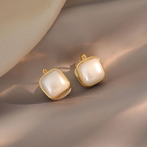 @特价韩国复古方形中古风轻奢个性首饰配饰两瓣方形仿贝珠珍珠耳扣耳环