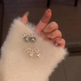 韩国甜贵千金CD珍珠耳环女秋冬高级感气质轻奢耳钉独特耳饰