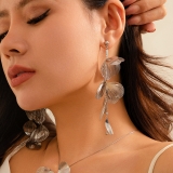 欧美跨境金属质感线条银杏叶子花朵耳钉甜酷ins风仿珍珠流苏耳饰