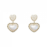 韩版爱心款耳钉2023新款轻奢小众高级感耳环时尚甜美耳饰