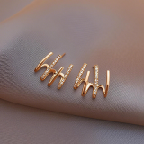  韩国气质四爪耙形微镶钻小众设计轻奢高级感冷淡风时尚百搭耳钉耳饰