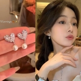 气质爱心闪钻珍珠耳钉独特小众气质耳环设计感高级耳饰女