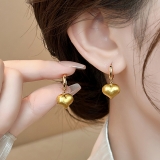 气质金色拉丝爱心耳扣女小众设计高级感耳饰秋冬耳饰2025新款爆款
