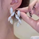 韩国气质超仙百搭叶子耳钉闪钻树叶长款淑女轻奢耳饰耳环女