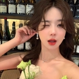 轻奢小众设计镶钻珍珠耳钉女复古法式锆石耳钉通勤时尚清百搭耳饰