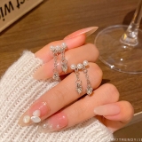 珍珠爱心轻奢小众复古耳环女气质高级感珍珠耳钉网红简约设计耳饰