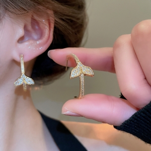 个性满钻C形鱼尾耳环法式优雅精致百搭耳钉轻奢小众高级感耳饰女