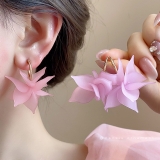 超仙甜美花朵C形耳环时尚度假风耳环轻奢高级感气质耳饰饰品