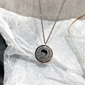 @特价小王子ins圆牌吊坠个性卡通项链男女潮冷淡风嘻哈钛钢百搭配饰