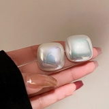 彩光大珍珠几何耳环女韩国简约法式气质网红耳钉日常百搭耳饰