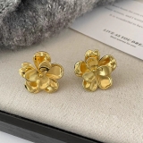 春日金色质感花朵耳钉耳饰女法式复古清新时尚精致高级感百搭耳环