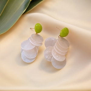 @特价度假风绿色贝壳耳环女多巴胺适合夏天耳坠小众独特高级感海边耳饰