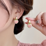 粉色水蜜桃爱心耳环2025爆款高级感耳夹温柔小众气质耳钉春夏耳饰