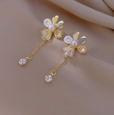 轻奢时尚甜美花朵流苏耳环女气质百搭精致耳钉高级感大气耳环批发
