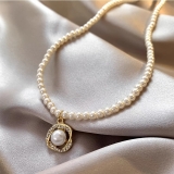 @特价 新款法式珍珠项链设计感旋转微镶钻珍珠吊坠百搭轻奢高级感锁骨链