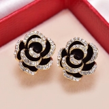 黑色山茶花耳钉2025新款潮高级感耳环玫瑰花瓣耳钉耳饰女