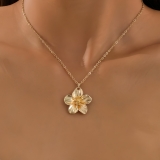 欧美跨境金属褶皱花朵吊坠项链复古高级时尚气质感花瓣锁骨链项饰
