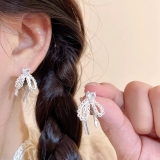 法式蕾丝蝴蝶结耳钉女款小众设计精致高级感耳环丝带耳饰