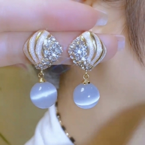 滴油镶钻耳钉轻奢优雅猫眼石耳环女时尚气质高级感耳饰潮