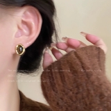 美拉德金色耳钉女款秋冬复古港风气质耳饰小众设计高级感轻奢耳环