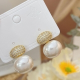 珍珠耳环新款潮高级感耳钉小众设计感气质耳饰批发