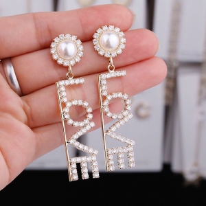 个性夸张满钻LOVE字母耳环气质百搭长款耳坠韩版网红潮人耳饰女