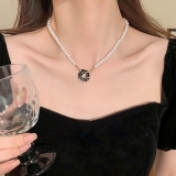 山茶花珍珠项链女轻奢小众设计感锁骨链法式气质精致辣妹颈链配饰