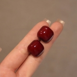 安可拉红复古爱心方形酒红色气质耳钉轻奢高级感小众耳环